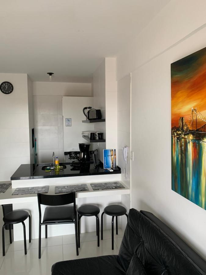 Apartamento Com Vista Do Mar Em Residencial Com Piscina Florianópolis 외부 사진